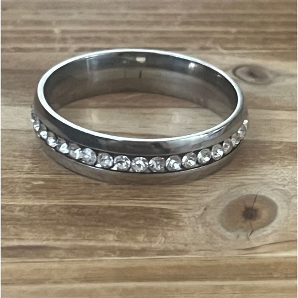 Silver Tungsten w/ Channel Set Crystals Unisex Band Ring -6mm Width -Size 9 -New - Picture 3 of 12
